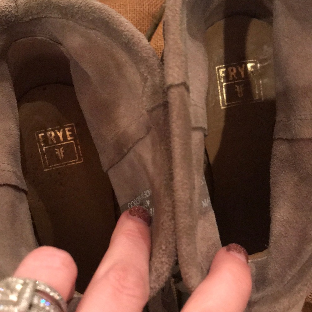 Women’s Frye Fringe Leather Booties - size 9 grey - Picture 3 of 8